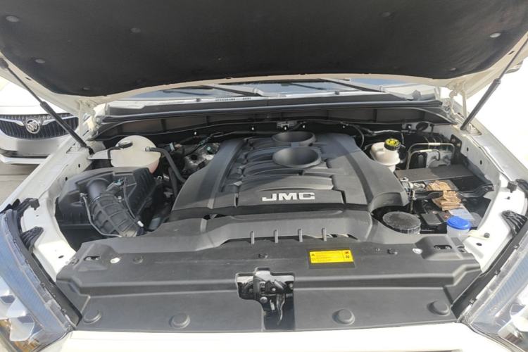 Used JMC Yuhu 9  Engine Bay