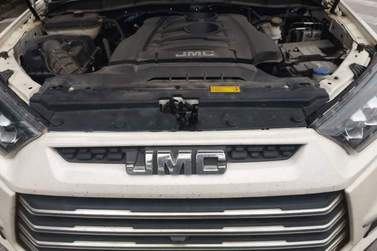 Used JMC Yuhu 9  Engine Bay