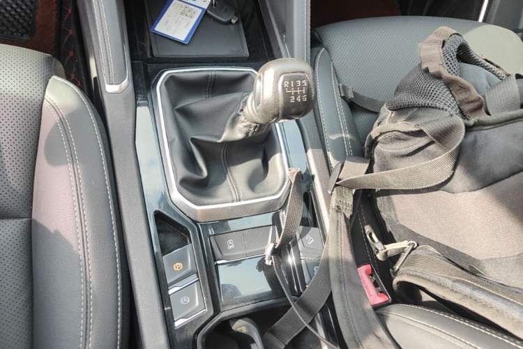 Used JMC Yuhu 9  Gear Lever