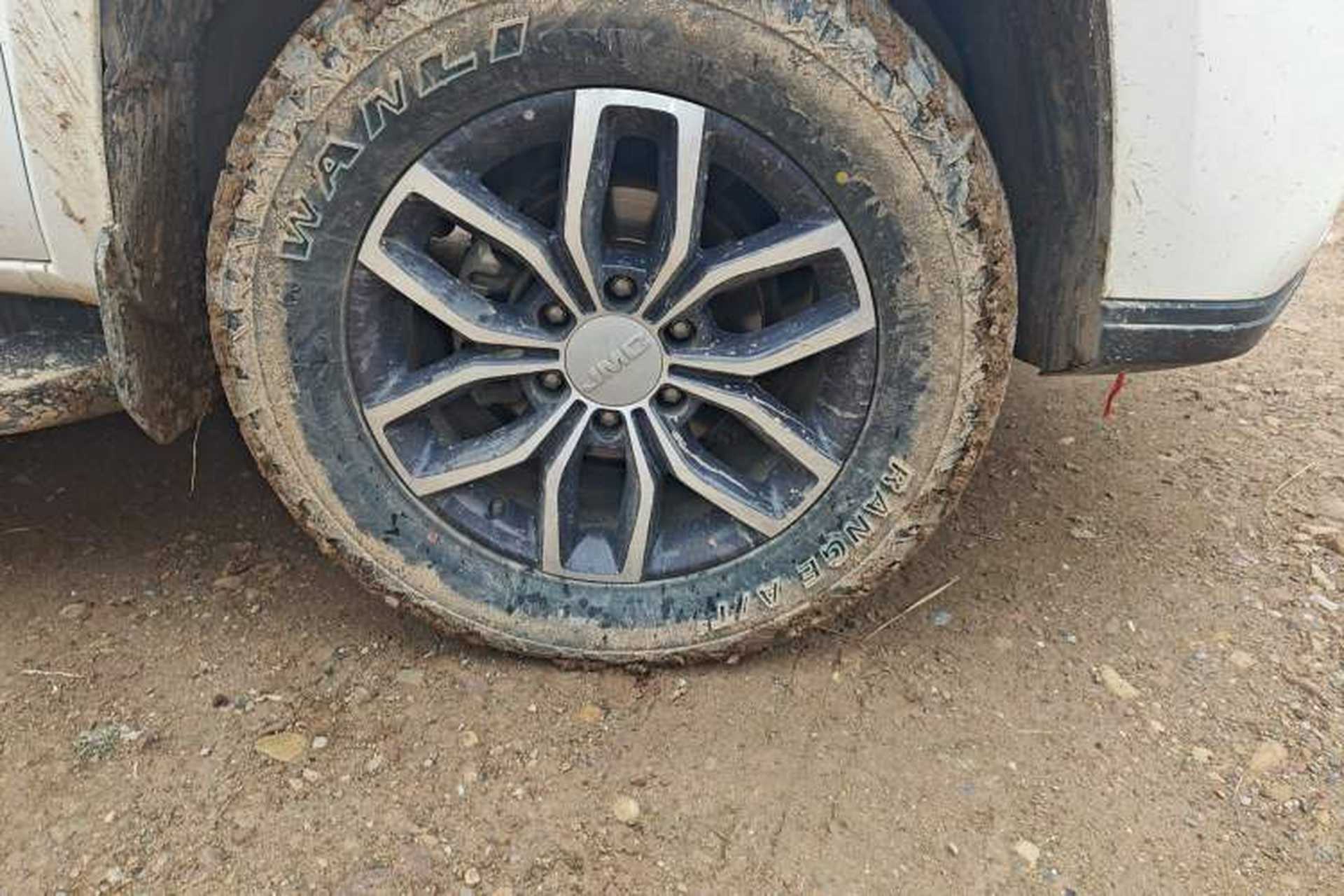 Used JMC Yuhu 9 2020 2.0T Automatic Diesel 4x4 Comfort Edition Right Front Wheel Hub