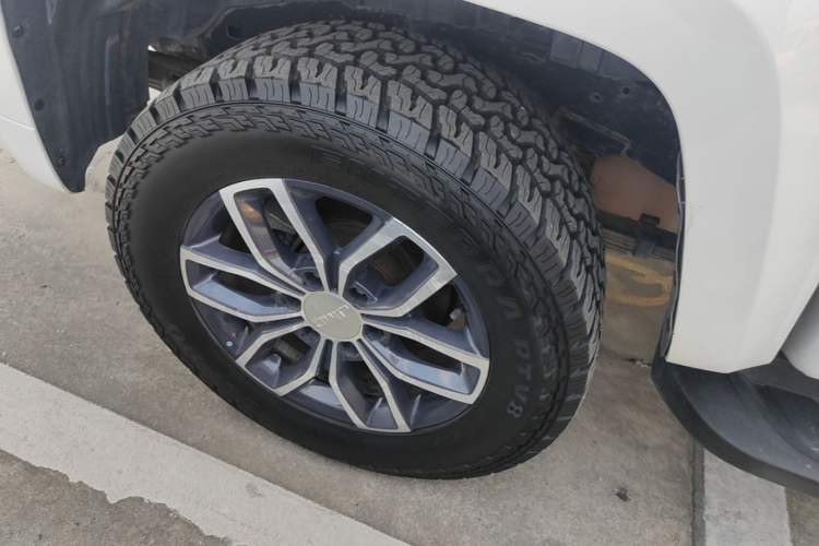 Used JMC Yuhu 9  Right Rear Wheel Hub