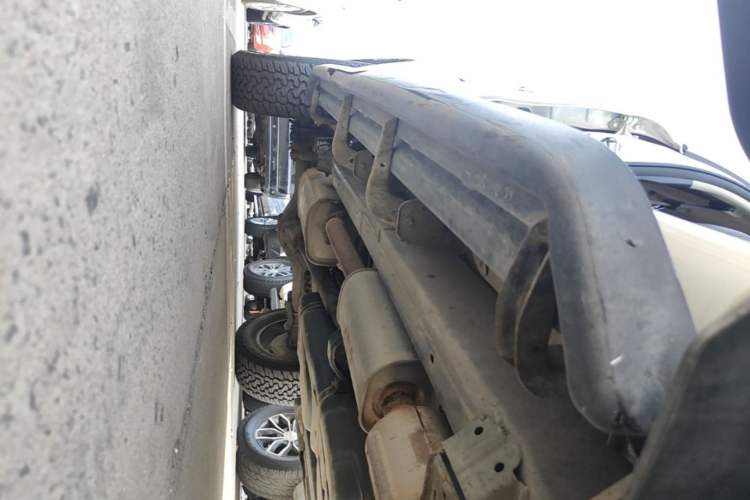 Used JMC Yuhu 9  Right Side Sill