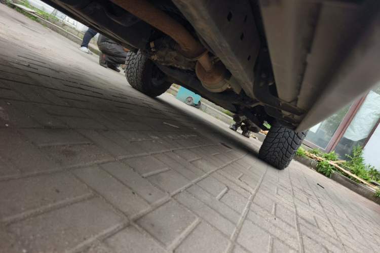 Used JMC Yuhu 9 2022 2.0T Automatic Diesel 4x4 Comfort Edition Chassis Rear Right