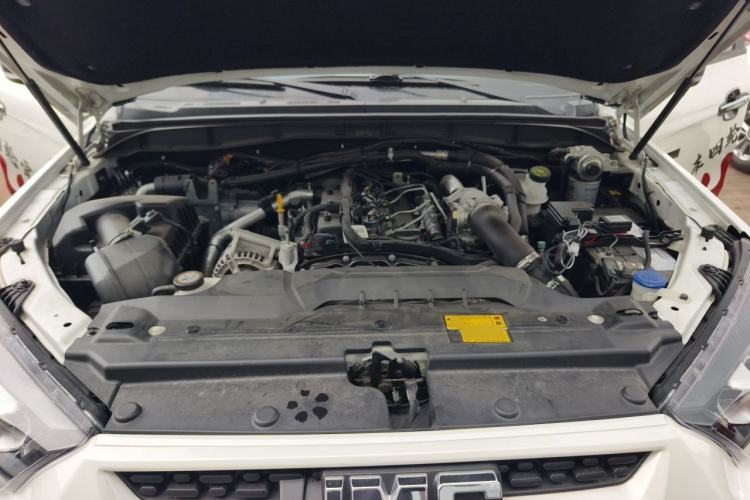 Used JMC Yuhu 9 2022 2.0T Automatic Diesel 4x4 Comfort Edition Engine Bay