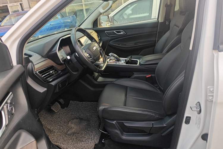 Used JMC Yuhu 9 2022 2.0T Automatic Diesel 4x4 Comfort Edition Left Front Seat