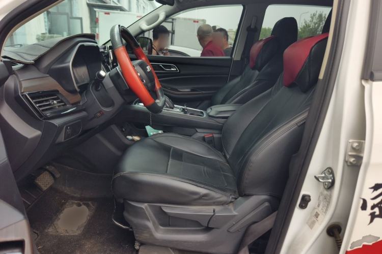 Used JMC Yuhu 9 2022 2.0T Automatic Diesel 4x4 Comfort Edition Left Front Seat