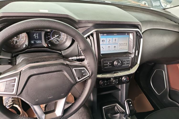 Used JMC Yuhu EV 2022 4x2 LX JX5032XXYPSE5BEV Center Console