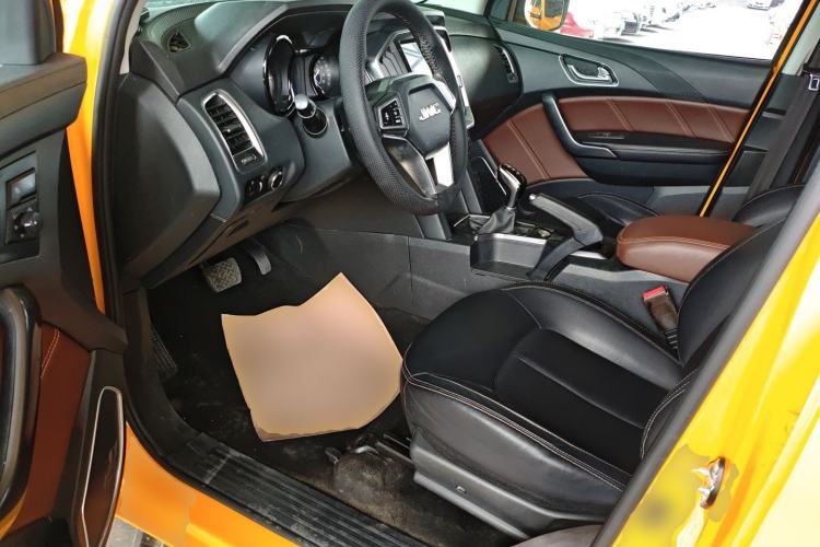 Used JMC Yuhu EV 2022 4x2 LX JX5032XXYPSE5BEV Driver Seat