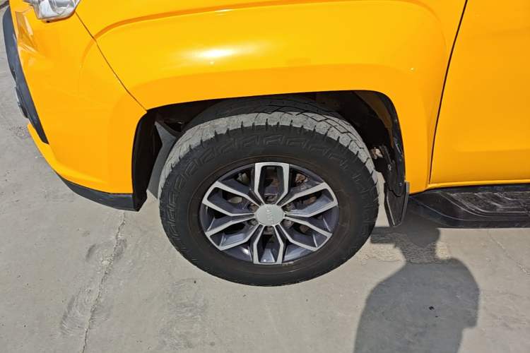 Used JMC Yuhu EV 2022 4x2 LX JX1032PSEF5BEV Exterior 4
