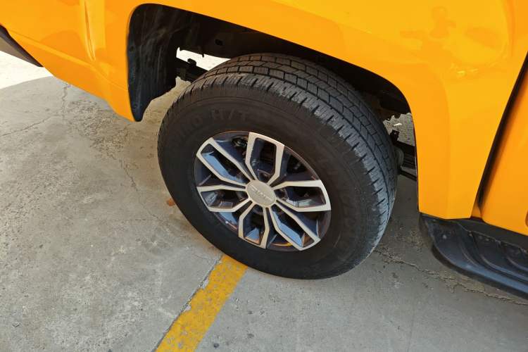 Used JMC Yuhu EV 2022 4x2 LX JX1032PSEF5BEV Exterior 5