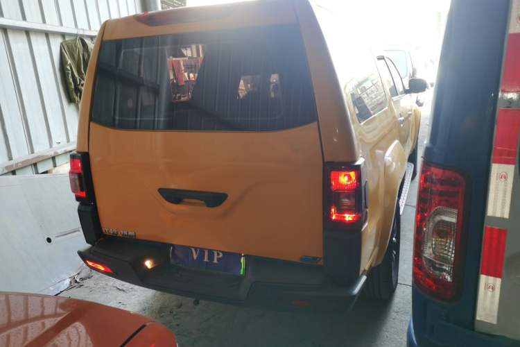 Used JMC Yuhu EV 2022 4x2 LX JX6510PA5BEV Exterior 5