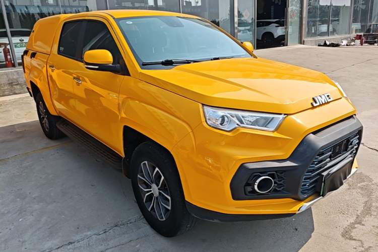Used JMC Yuhu EV 2022 4x2 LX JX5032XXYPSE5BEV Front Right 45 Deg
