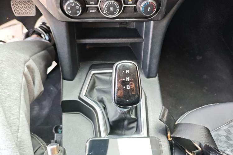 Used JMC Yuhu EV 2022 4x2 LX JX1032PSEF5BEV Gear Lever