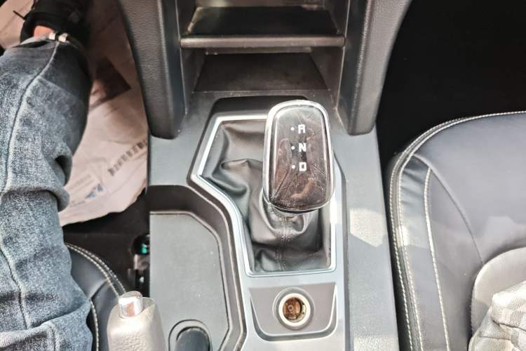 Used JMC Yuhu EV 2022 4x2 LX JX1032PSEF5BEV Gear Lever