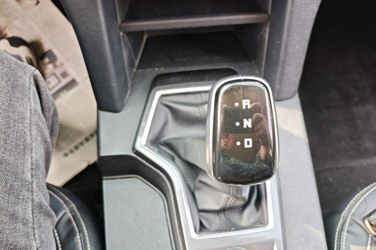 Used JMC Yuhu EV 2022 4x2 LX JX1032PSEF5BEV Gear Lever