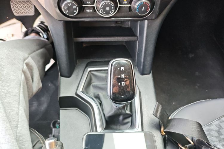 Used JMC Yuhu EV 2022 4x2 LX JX1032PSEF5BEV Gear Lever
