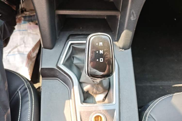 Used JMC Yuhu EV 2022 4x2 LX JX5032XXYPSE5BEV Gear Lever