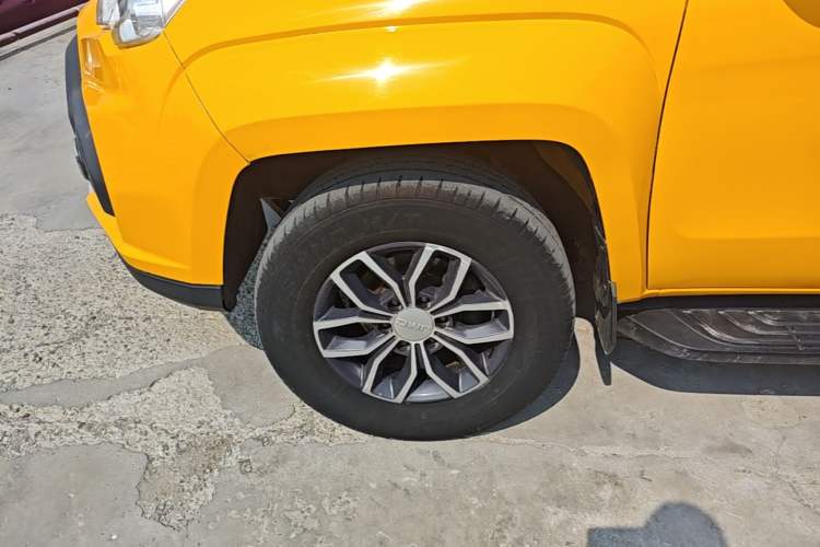 Used JMC Yuhu EV 2022 4x2 LX JX1032PSEF5BEV Left Front Wheel Hub