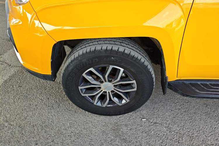 Used JMC Yuhu EV 2022 4x2 LX JX1032PSEF5BEV Left Front Wheel Hub