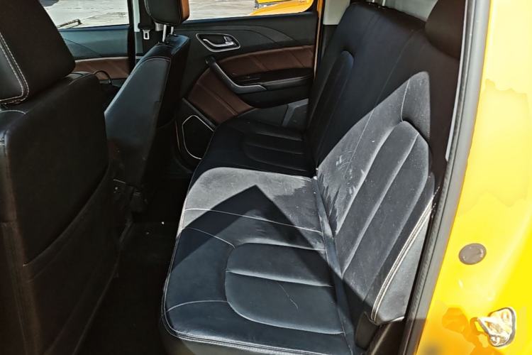 Used JMC Yuhu EV 2022 4x2 LX JX1032PSEF5BEV Left Rear Seat