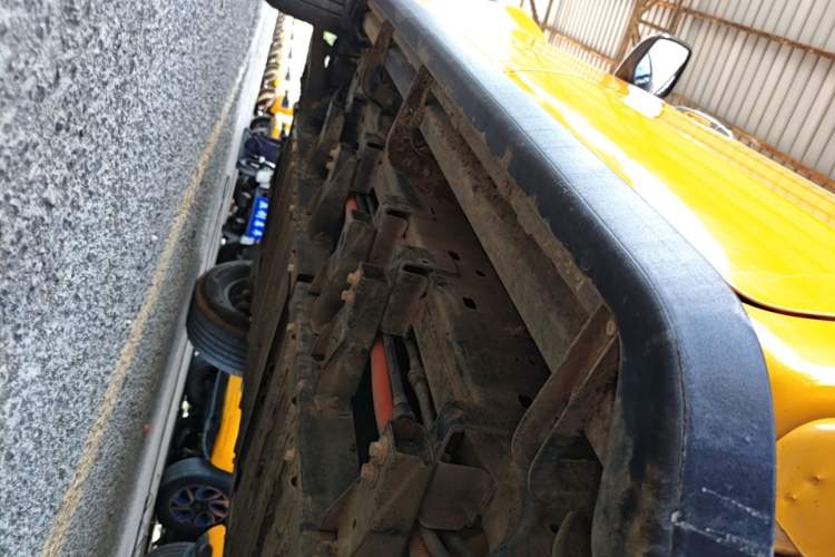Used JMC Yuhu EV 2022 4x2 LX JX1032PSEF5BEV Left Side Sill