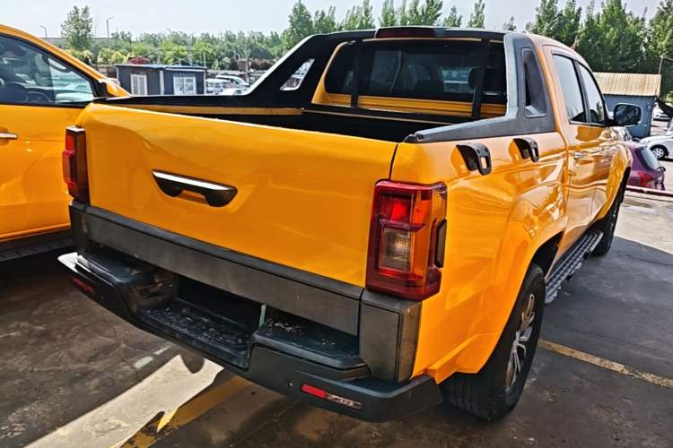 Used JMC Yuhu EV 2022 4x2 LX JX1032PSEF5BEV Rear Right 45 Deg