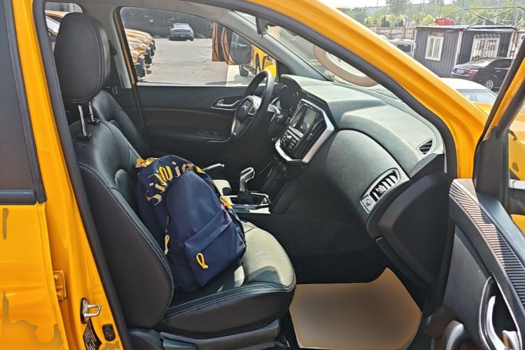 Used JMC Yuhu EV 2022 4x2 LX JX1032PSEF5BEV Right Front Seat