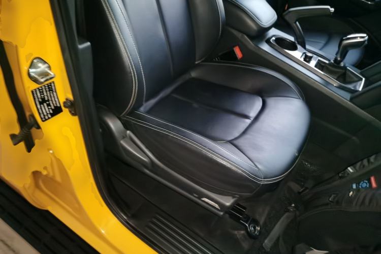 Used JMC Yuhu EV 2022 4x2 LX JX6510PA5BEV Right Front Seat