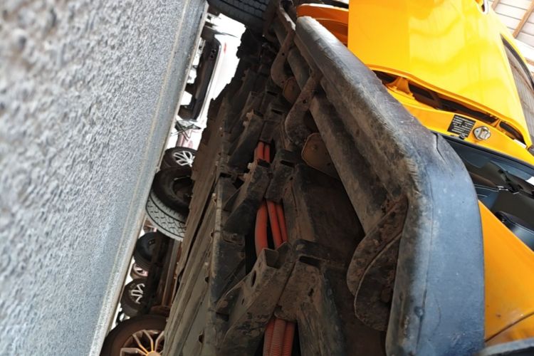 Used JMC Yuhu EV 2022 4x2 LX JX1032PSEF5BEV Right Side Sill