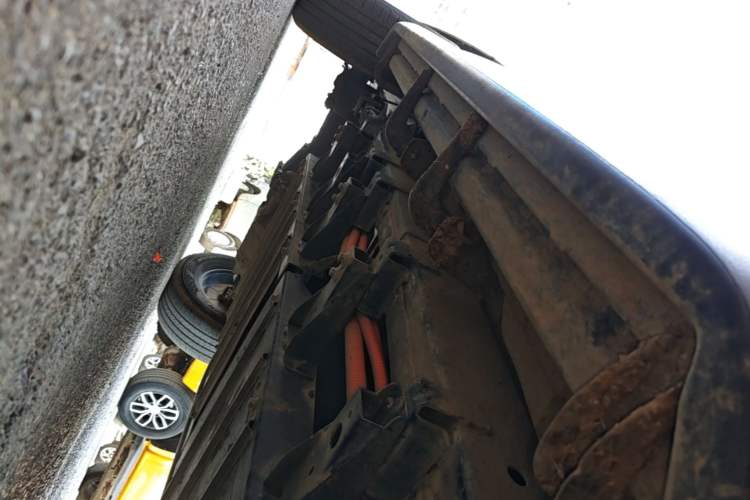 Used JMC Yuhu EV 2022 4x2 LX JX1032PSEF5BEV Right Side Sill