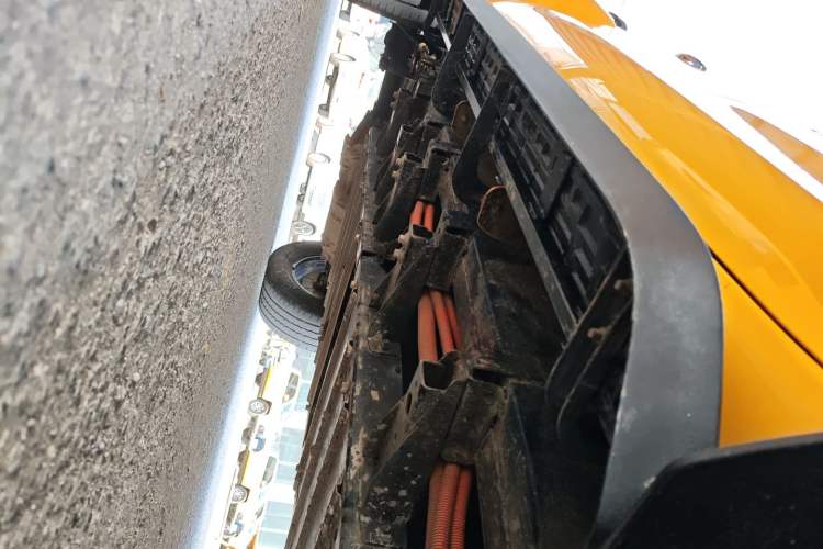 Used JMC Yuhu EV 2022 4x2 LX JX1032PSEF5BEV Right Side Sill