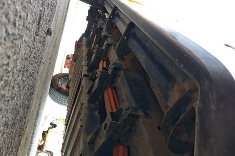 Used JMC Yuhu EV 2022 4x2 LX JX5032XXYPSE5BEV Right Side Sill
