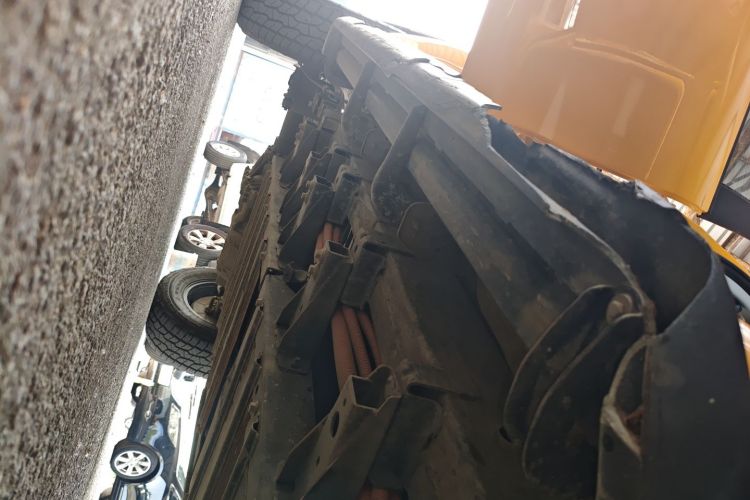 Used JMC Yuhu EV 2022 4x2 LX JX1032PSEF5BEV Right Side Sill