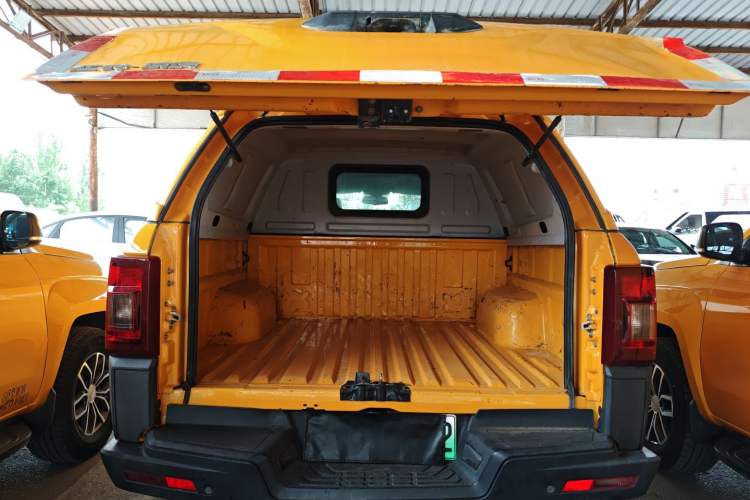 Used JMC Yuhu EV 2022 4x2 LX JX5032XXYPSE5BEV Trunk