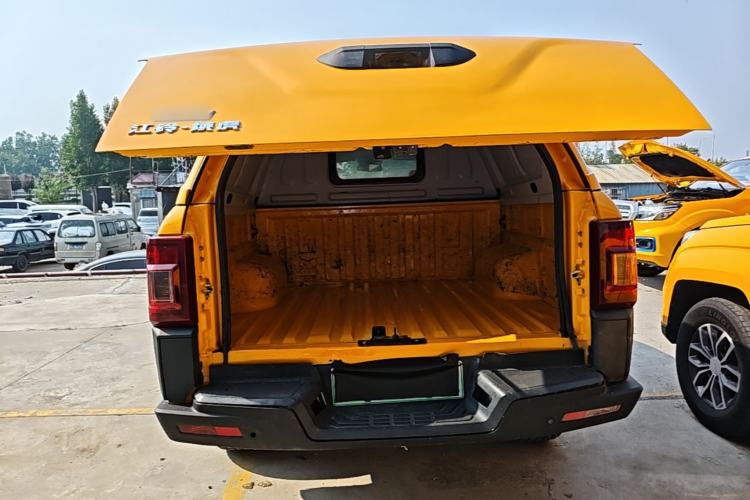 Used JMC Yuhu EV 2022 4x2 LX JX5032XXYPSE5BEV Trunk