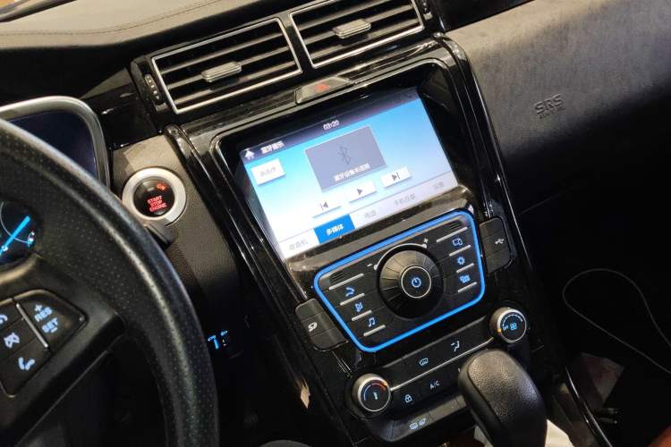 Used JMC Yusheng S330 2016 1.5L GTDi Automatic Two-Wheel Drive Comfort Edition Audio And AC Panel