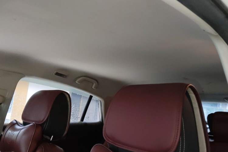 Used JMC Yusheng S330 2016 1.5L GTDi Automatic Two-Wheel Drive Comfort Edition Headliner