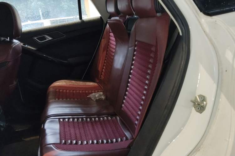 Used JMC Yusheng S330 2016 1.5L GTDi Automatic Two-Wheel Drive Comfort Edition Left Rear Seat