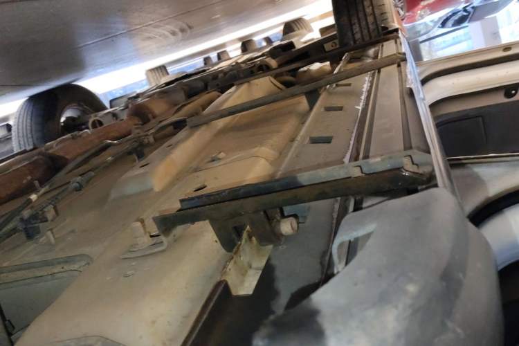 Used JMC Yusheng S330 2016 1.5L GTDi Automatic Two-Wheel Drive Comfort Edition Left Side Sill