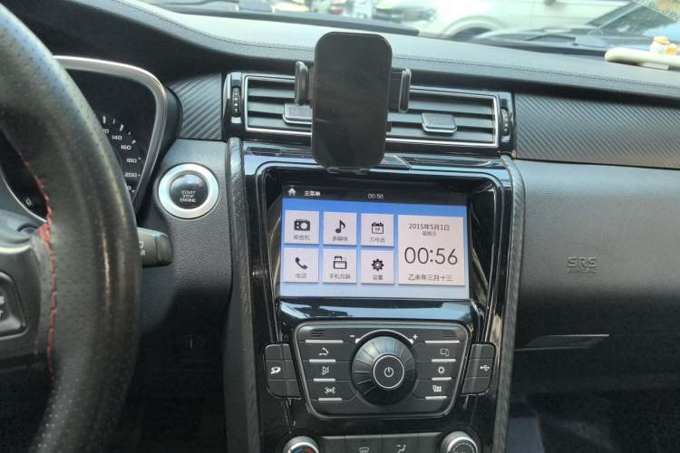 Used JMC Yusheng S330 2016 1.5L GTDi Automatic Two-Wheel Drive Fashion Edition Audio And AC Panel