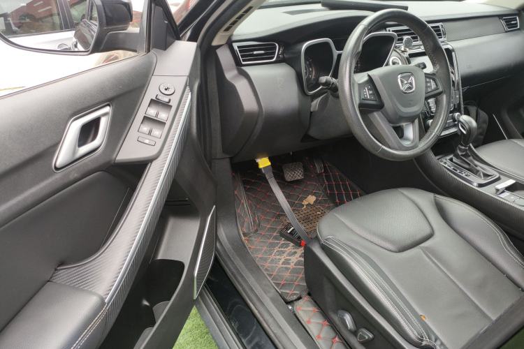 Used JMC Yusheng S330 2016 1.5L GTDi Automatic Two-Wheel Drive Fashion Edition Driver Seat