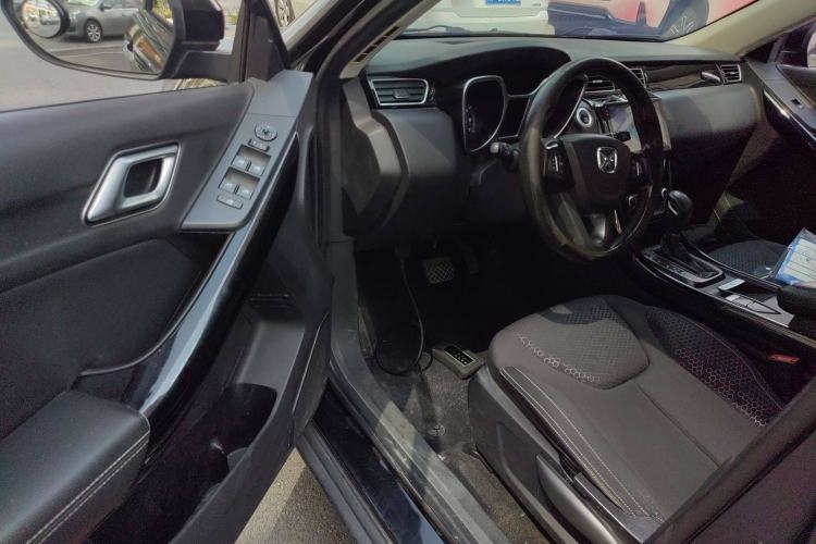 Used JMC Yusheng S330 2016 1.5L GTDi Automatic Two-Wheel Drive Comfort Edition Interior 3