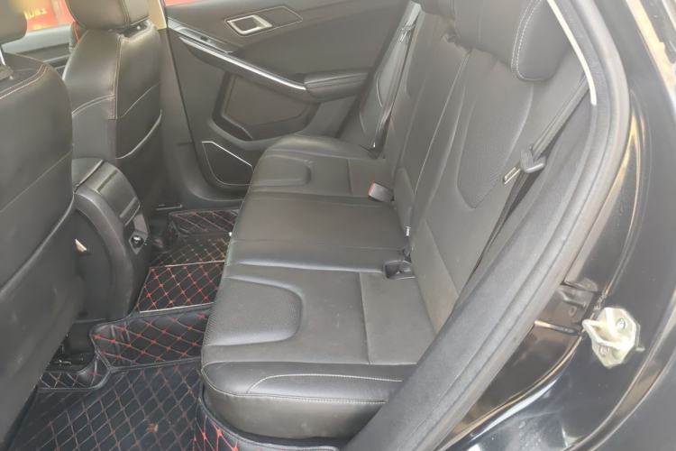 Used JMC Yusheng S330 2016 1.5L GTDi Automatic Two-Wheel Drive Prestige Edition Left Rear Seat