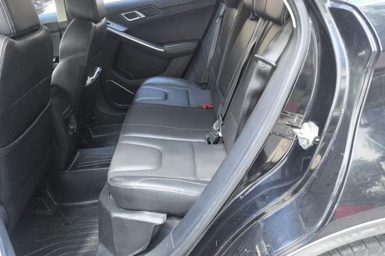 Used JMC Yusheng S330 2016 1.5L GTDi Automatic Two-Wheel Drive Fashion Edition Left Rear Seat