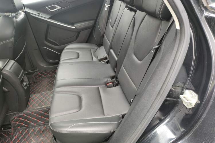 Used JMC Yusheng S330 2016 1.5L GTDi Automatic Two-Wheel Drive Fashion Edition Left Rear Seat