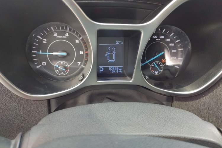 Used JMC Yusheng S330 2016 1.5L GTDi Automatic Two-Wheel Drive Comfort Edition Odometer Close Up