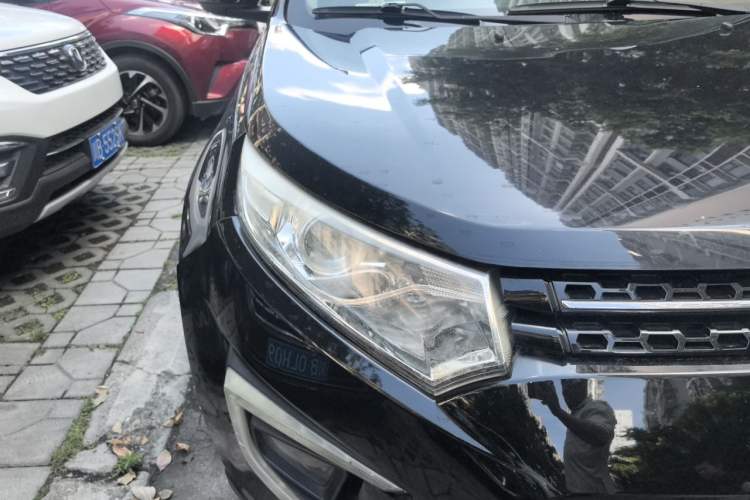 Used JMC Yusheng S330 2016 1.5L GTDi Automatic Two-Wheel Drive Fashion Edition Right Front Headlight