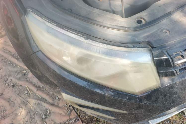 Used JMC Yusheng S330 2016 1.5L GTDi Automatic Two-Wheel Drive Fashion Edition Right Front Headlight