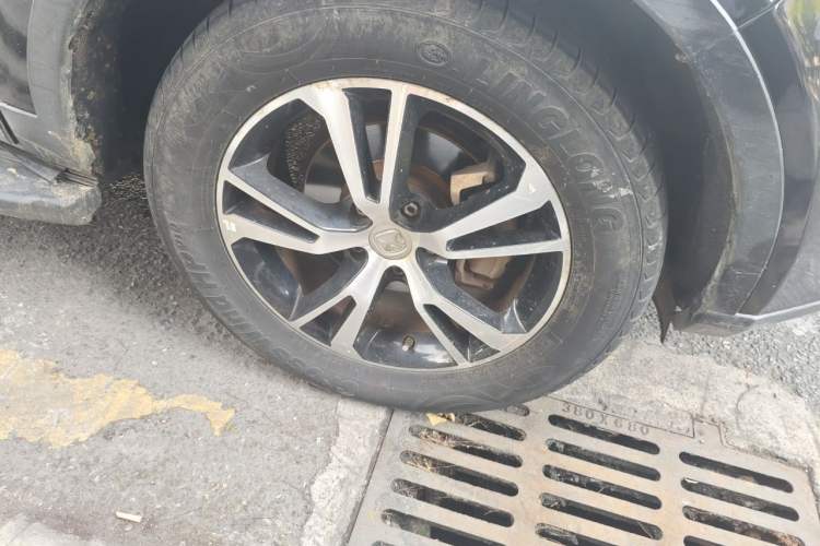Used JMC Yusheng S330 2016 1.5L GTDi Automatic Two-Wheel Drive Prestige Edition Right Front Wheel Hub