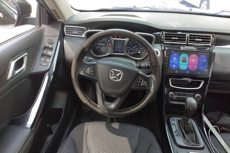 Used JMC Yusheng S330 2016 1.5L GTDi Automatic Two-Wheel Drive Comfort Edition Steering Wheel